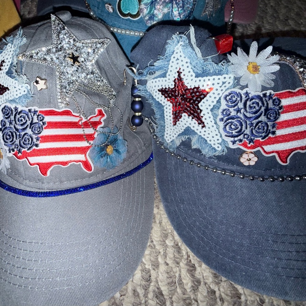 HATS, PURSES, GRAB BAG JEWELRY, WATER-BOTTLE HOLDERS - Picture 4 of 12